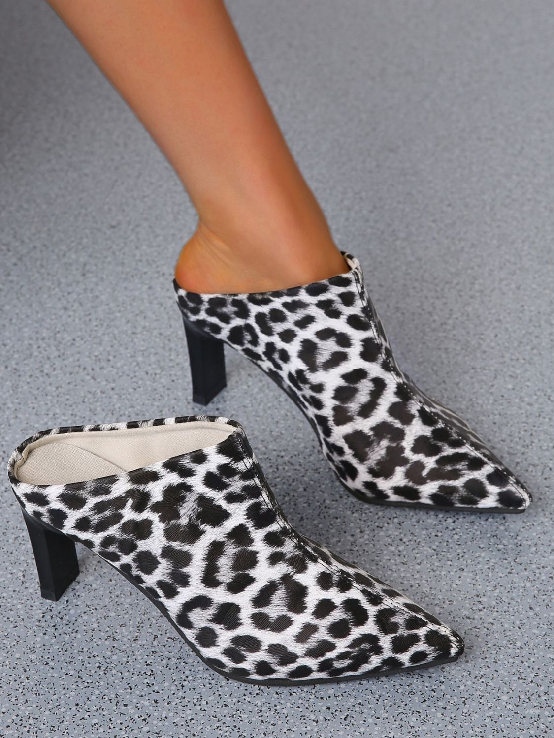 PU Leather Leopard Point Toe Pumps