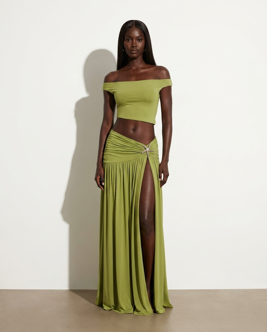 Domitille — studio model shot
